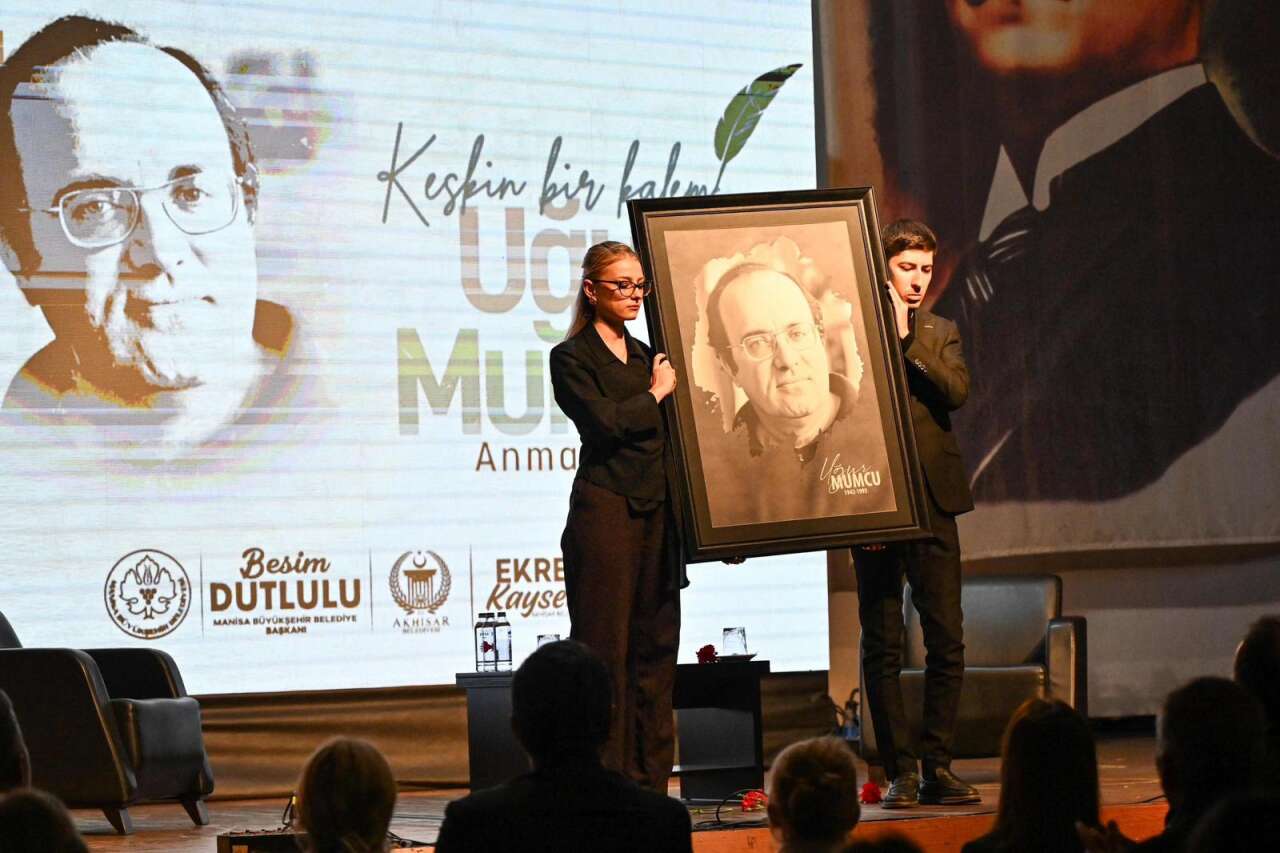 Gazeteciliğin keskin kalemi Uğur Mumcu Manisa’da anıldı 3